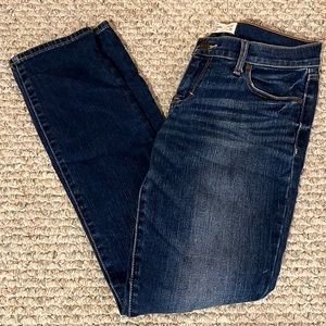 Abercrombie & Fitch 4R perfect stretch straight leg jeans. Like new
